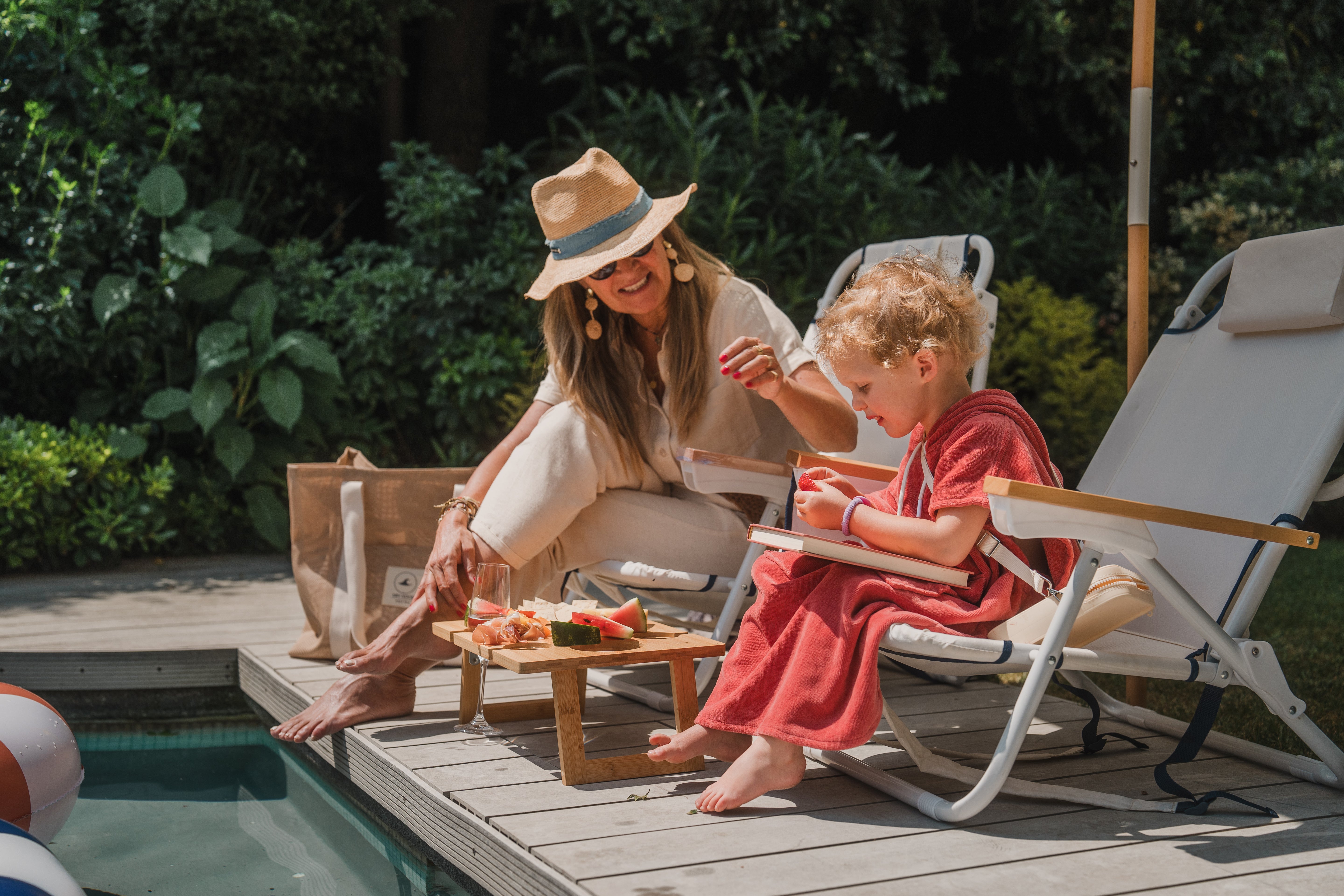 mesa de madera de aperetivo
