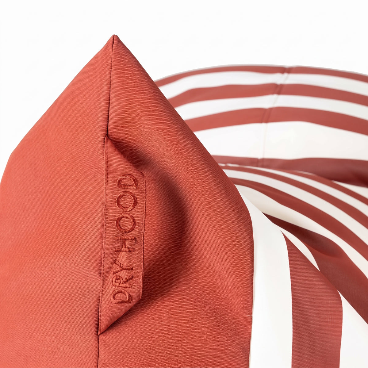 Puff de Exterior Riviera Rojo Lineas