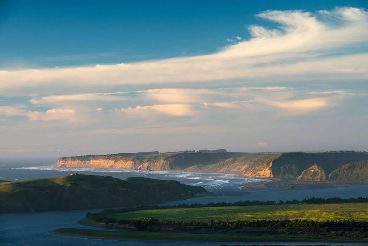 Descubre dos Playas Secretas en Chile: La Boca en Navidad y Playa Blanca en Llanos de Challe.