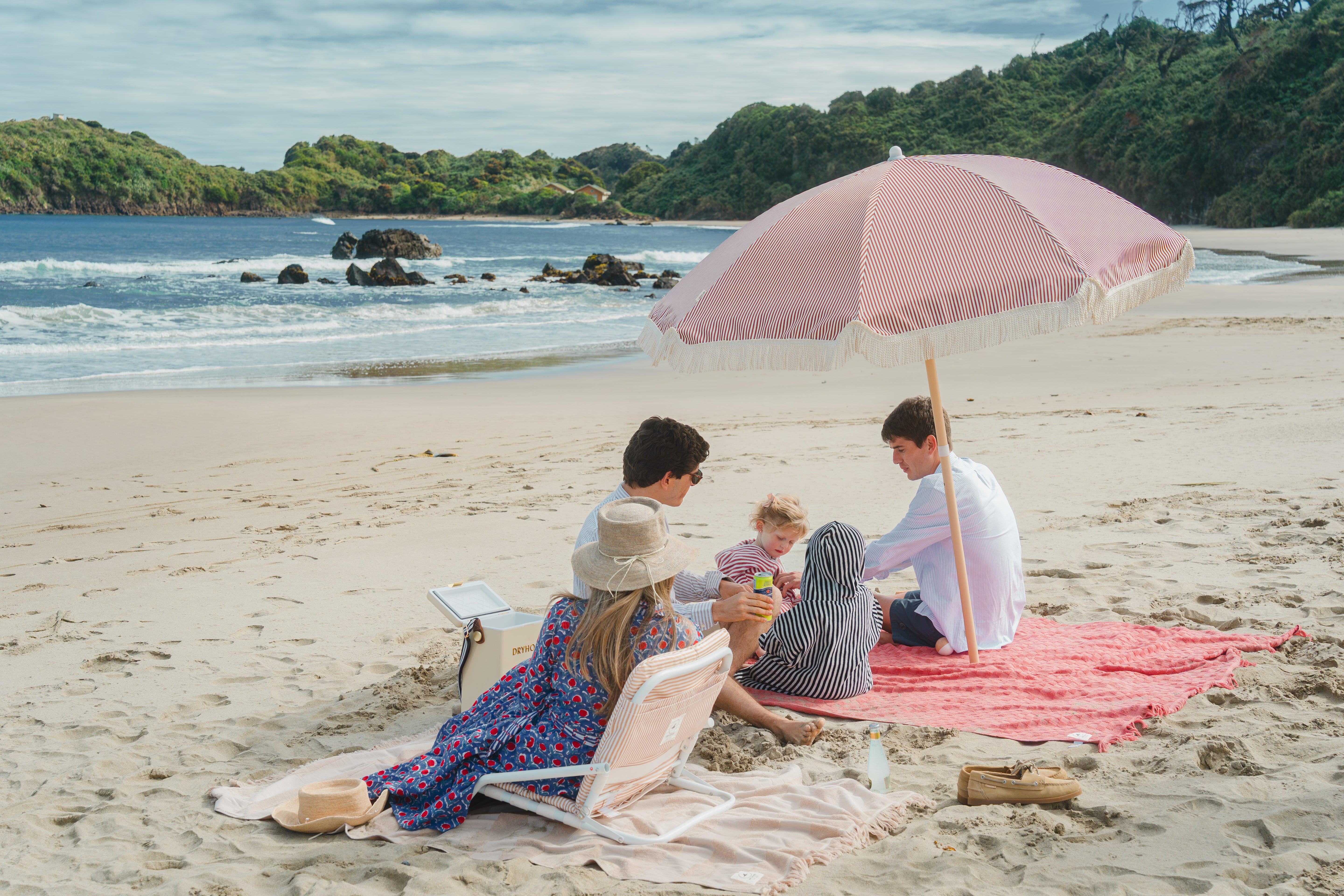 set de playa con quitasol rayas