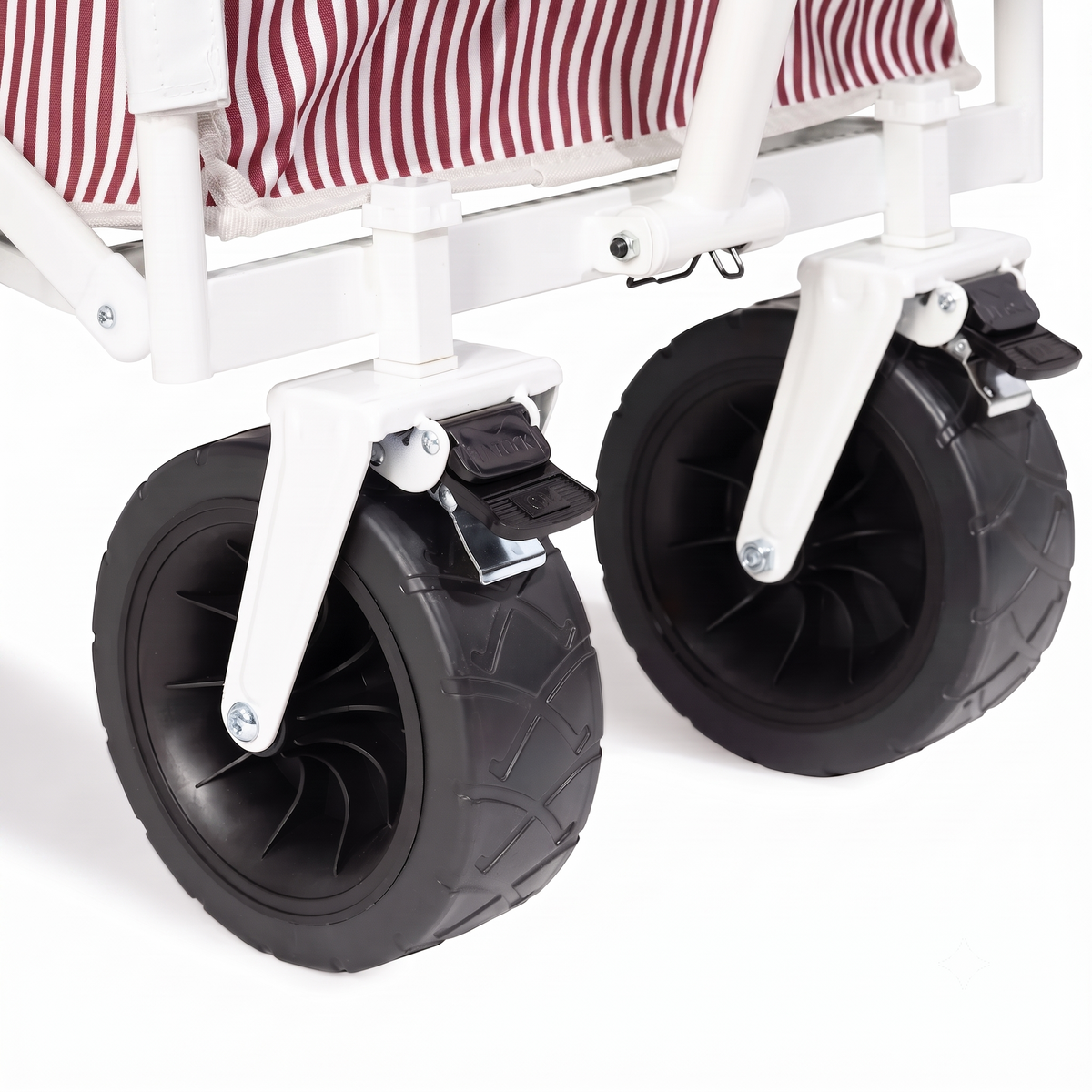 carrito plegable de playa rojo con ruedas anchas para arena