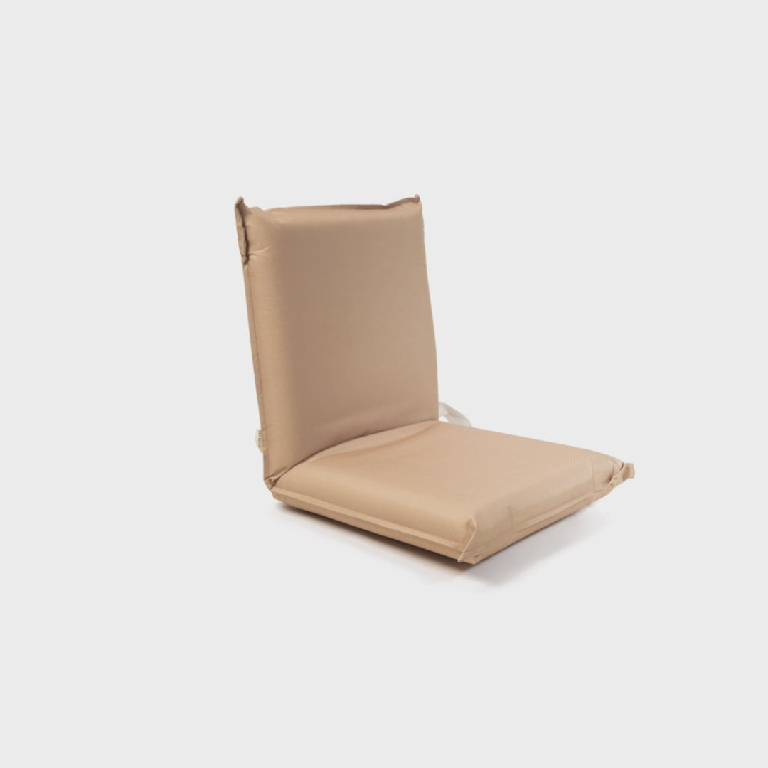 silla de  playa beige